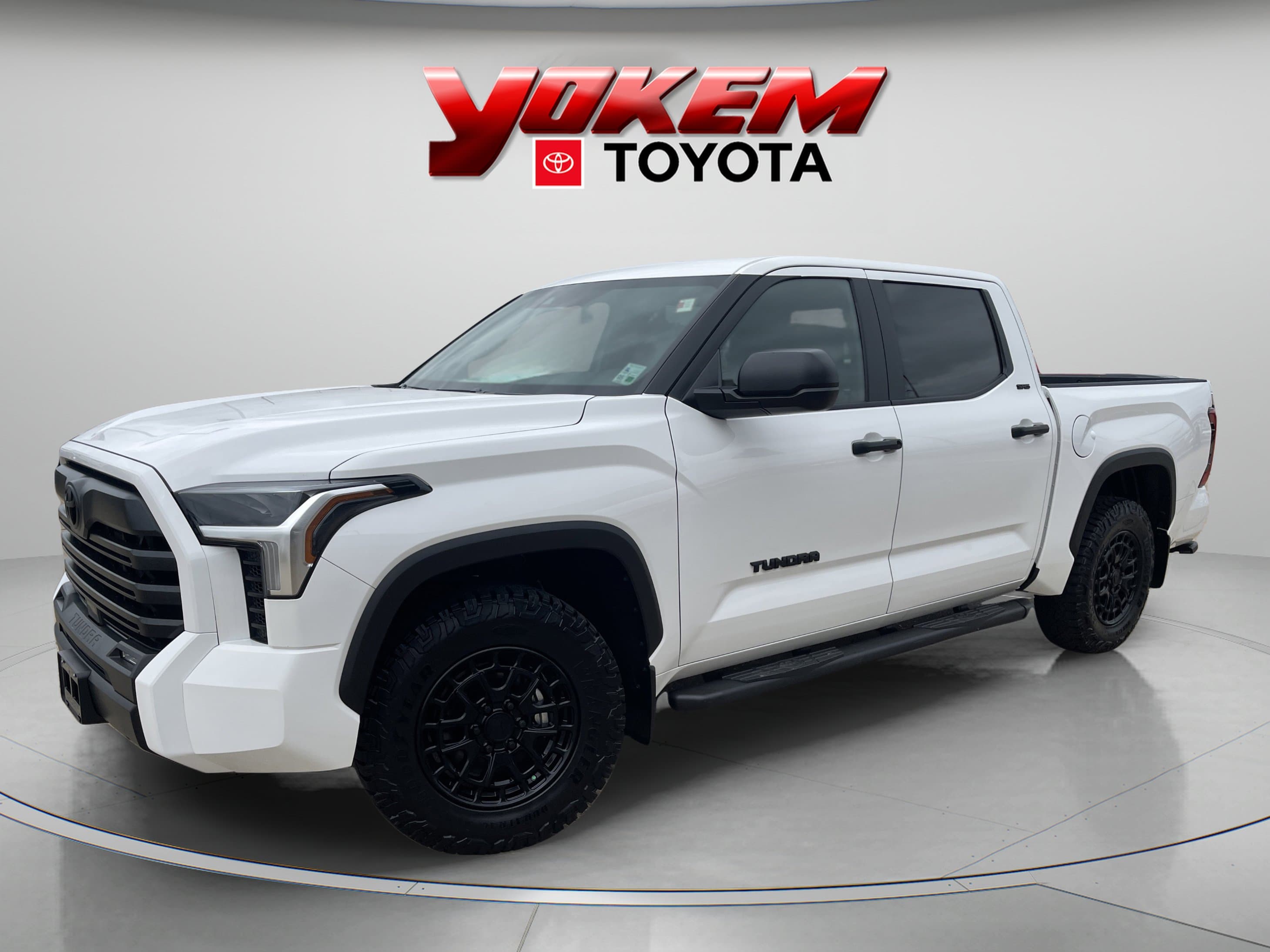 2025 Toyota Tundra 2WD SR5