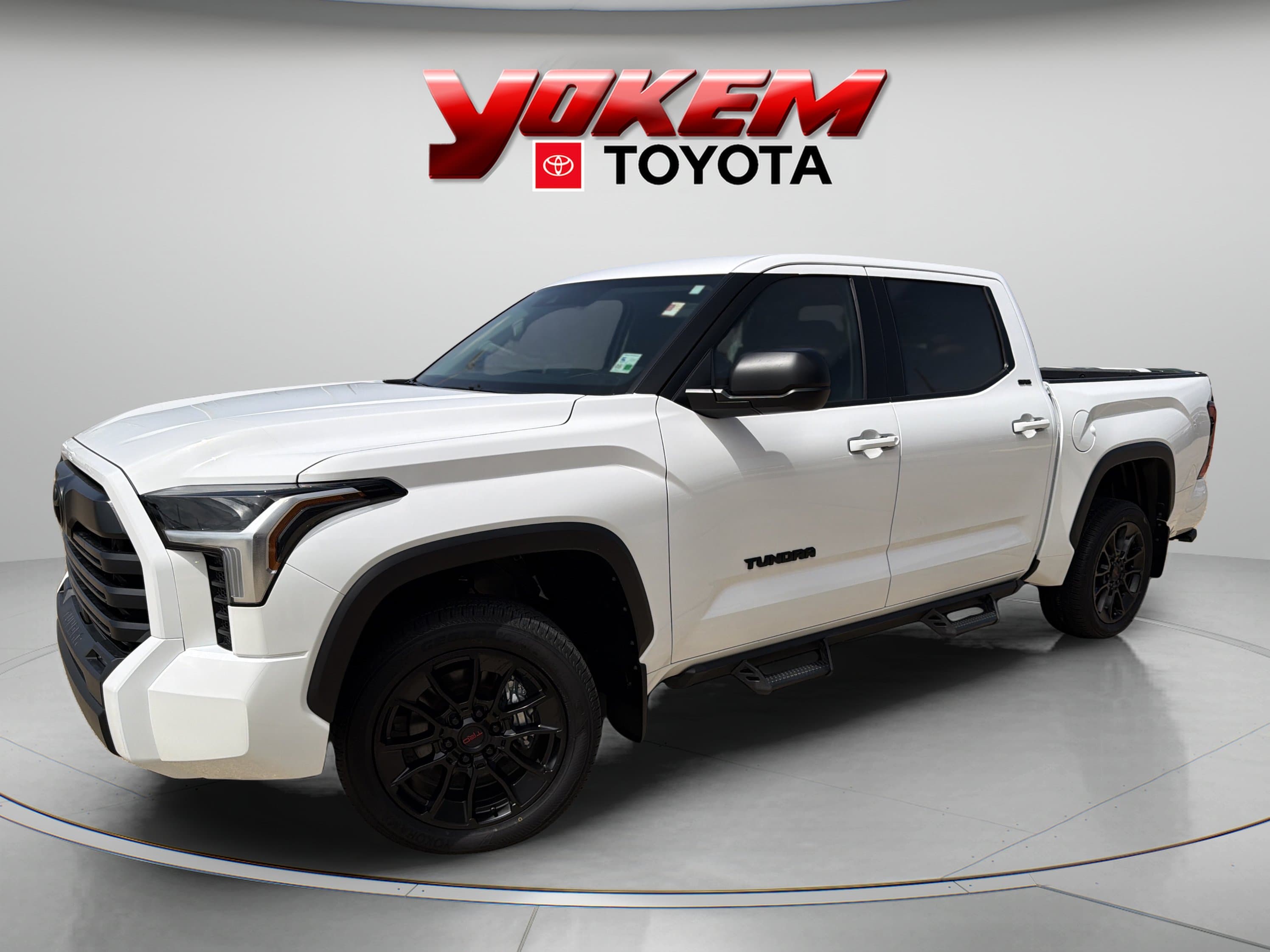 2024 Toyota Tundra 4WD SR5